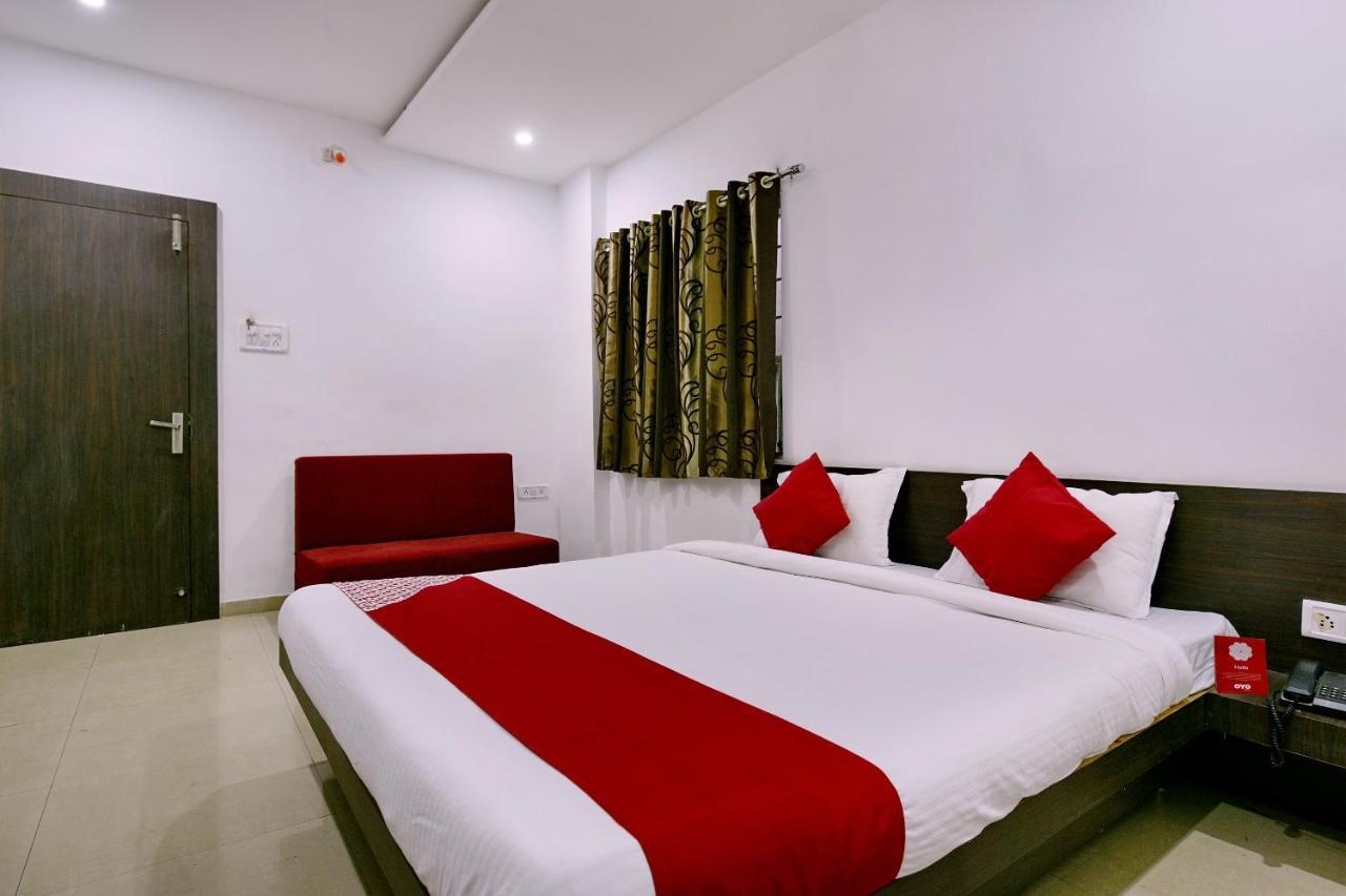 Oyo 9969 Hotel Kshipra Dham Удджайн Экстерьер фото