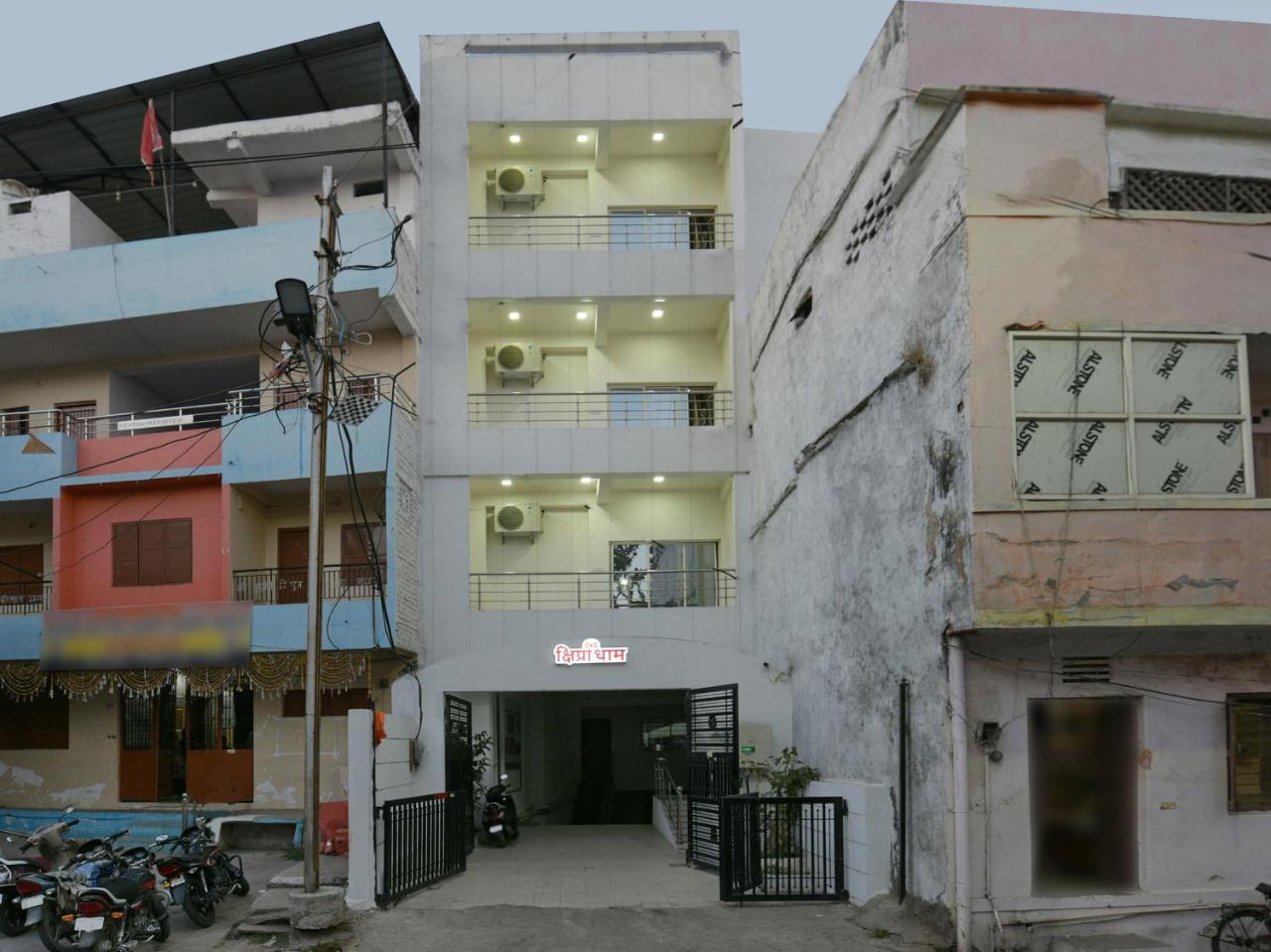 Oyo 9969 Hotel Kshipra Dham Удджайн Экстерьер фото