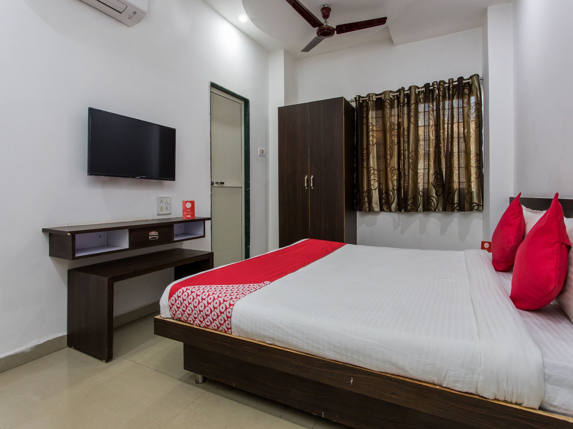 Oyo 9969 Hotel Kshipra Dham Удджайн Экстерьер фото